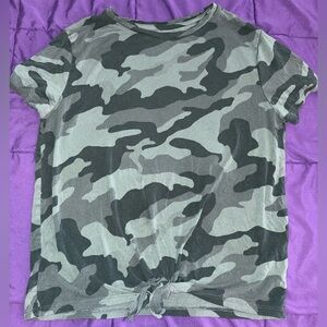 Girls Old Navy Camo T-Shirt size XL 14/16